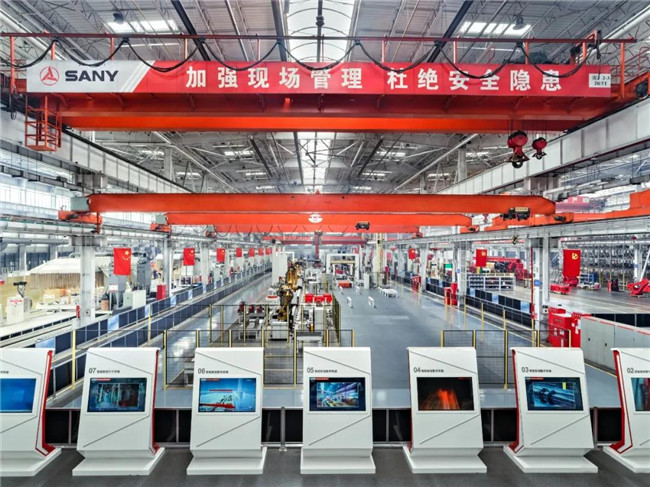 圖丨三一樁機燈塔工廠內部1.jpg